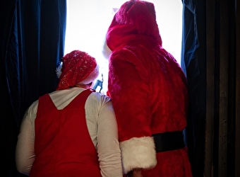 Spectacle - En attendant le Père Noël - PONTARLIER