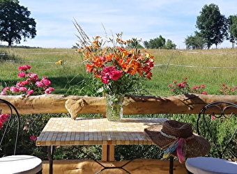 Chambre et table d’hôtes sous les Chênes - GONDENANS-MONTBY